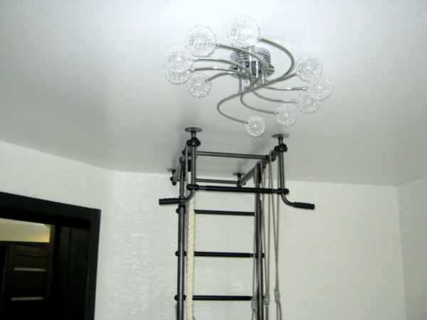 Скидка 7% молодоженам