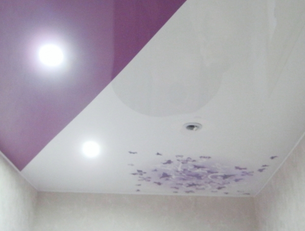 Натяжной потолок в коридор